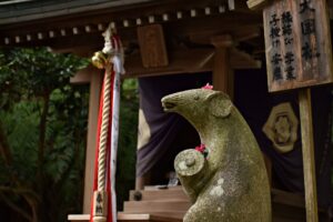 大豊神社　狛鼠