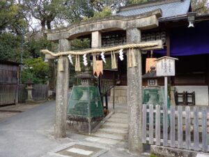 厳島神社　唐破風鳥居