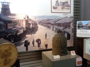 明治時代　八坂神社より四条通りに臨む