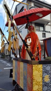 瑞饋祭巡行の様子